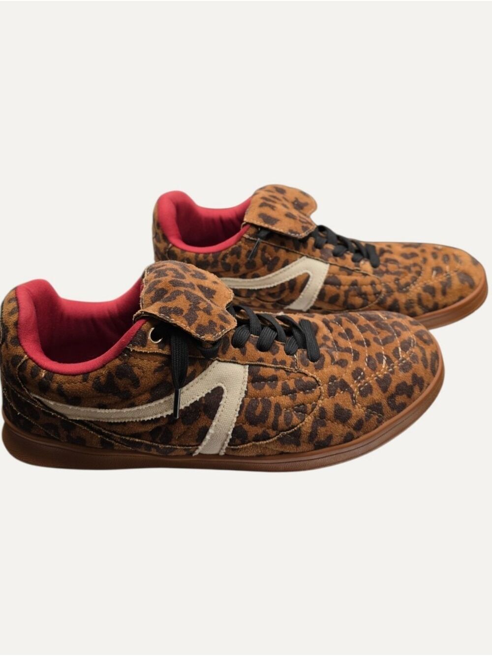 CUSHIONAIRE Astro Retro Leopard Sneakers Brown Cream Size 10M NWOT